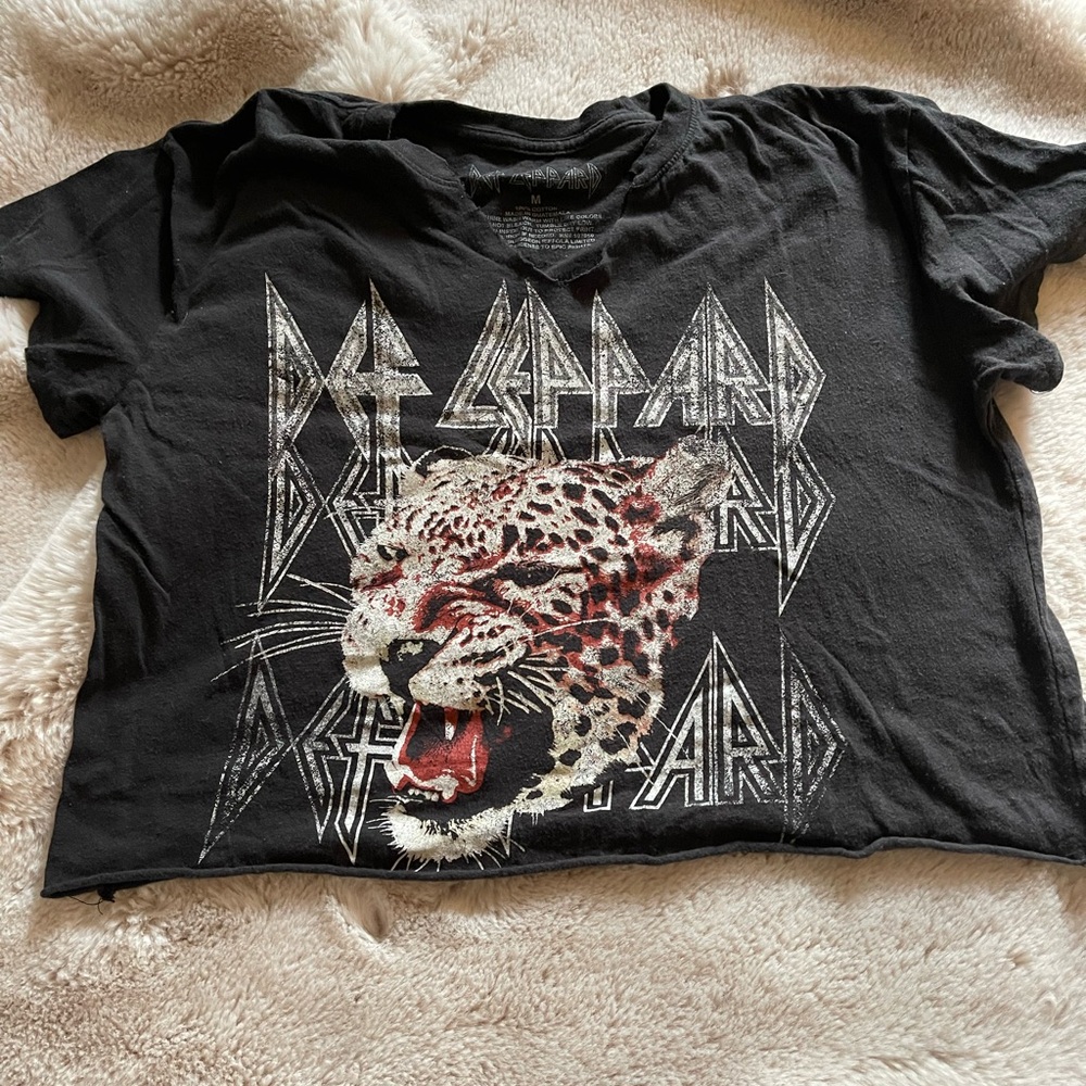 Def Leppard Shirt Womens Small Black White 80s Retro Short Sleeve Ladies tee